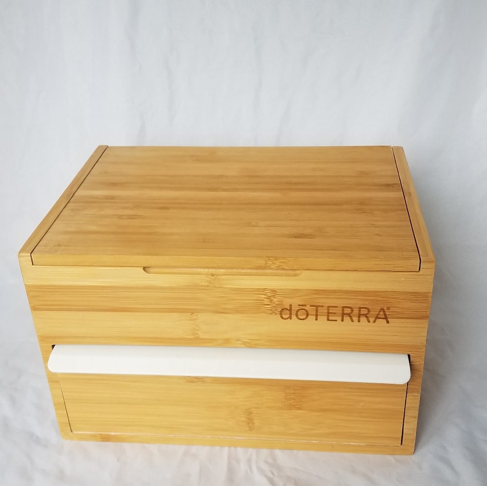 Bamboo essential oil box